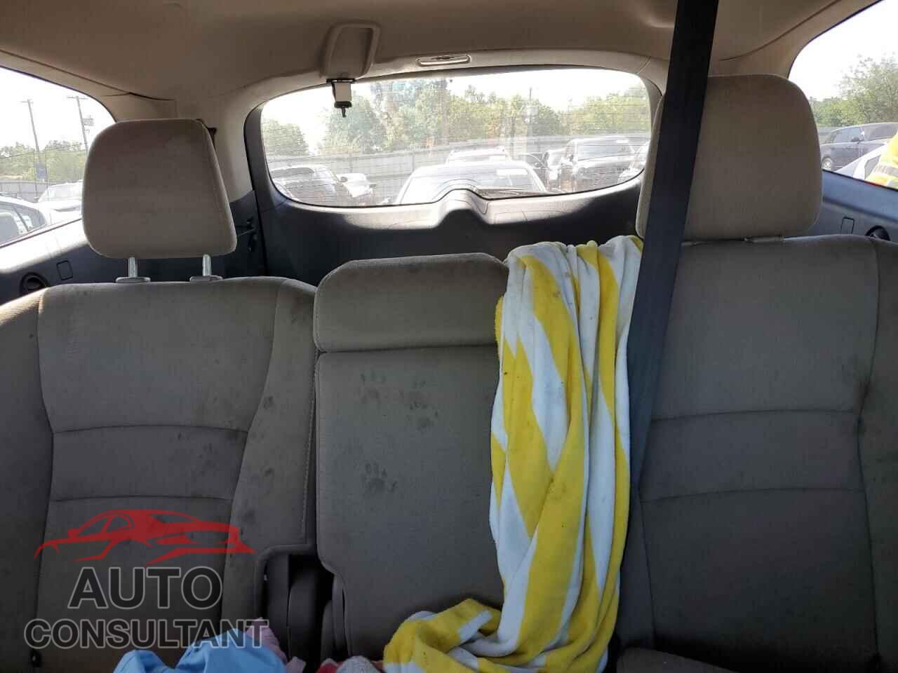 HONDA PILOT 2016 - 5FNYF6H17GB020081