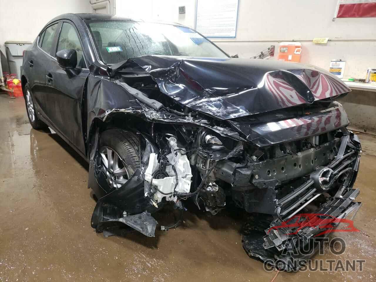 MAZDA 3 2018 - 3MZBN1U7XJM214836