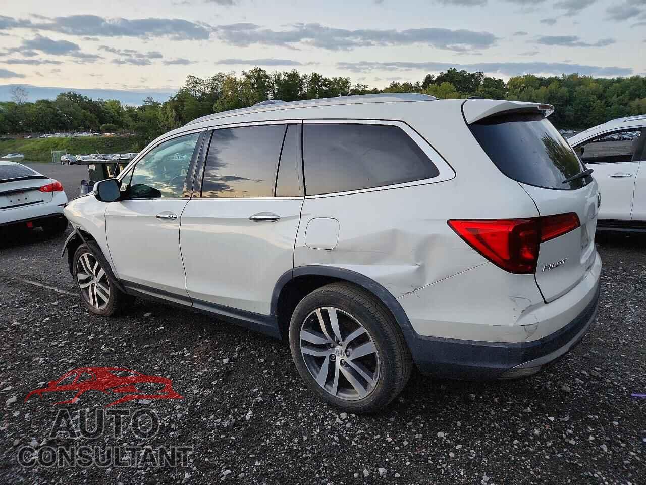 HONDA PILOT 2017 - 5FNYF6H94HB030736