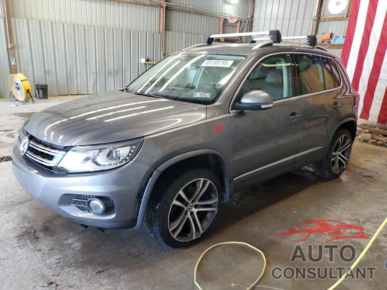 VOLKSWAGEN TIGUAN 2013 - WVGBV3AX0DW618148