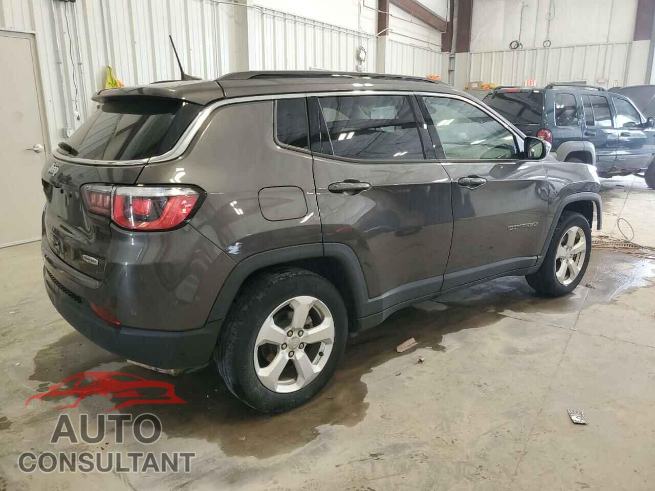 JEEP COMPASS 2018 - 3C4NJCBBXJT123473