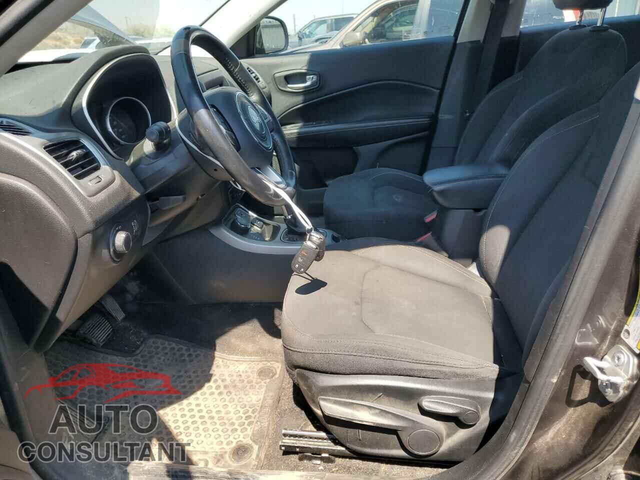 JEEP COMPASS 2019 - 3C4NJDAB5KT761042