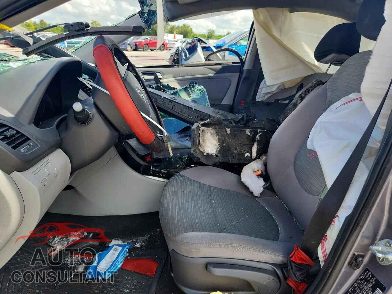 HYUNDAI ACCENT 2017 - KMHCT4AE3HU308267