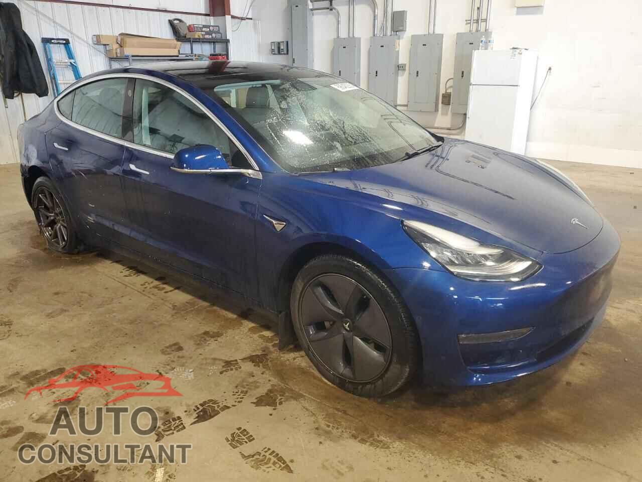 TESLA MODEL 3 2020 - 5YJ3E1EC4LF586537