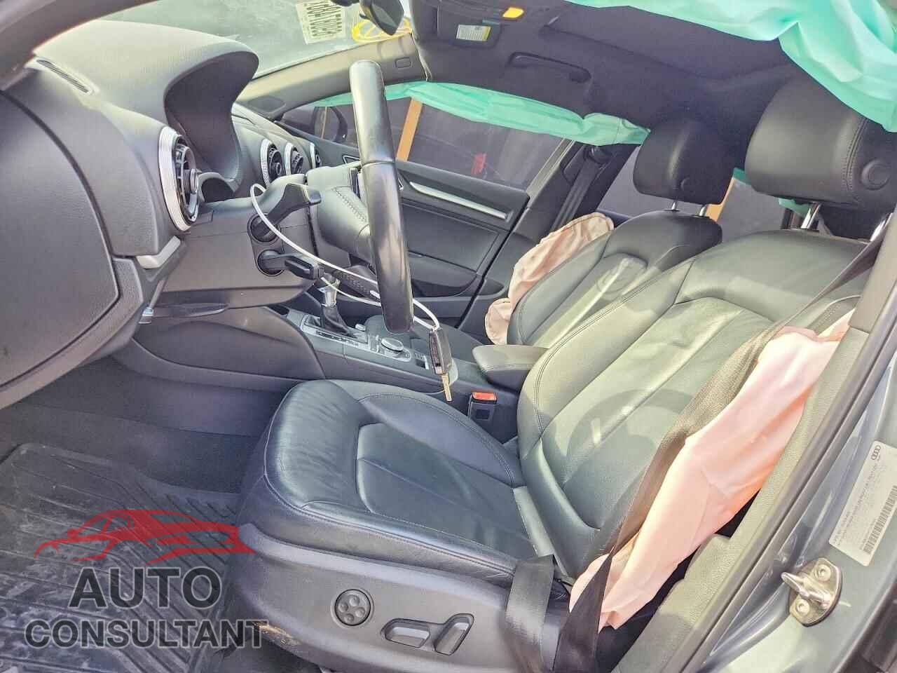 AUDI A3 2017 - WAUB8GFF5H1015392