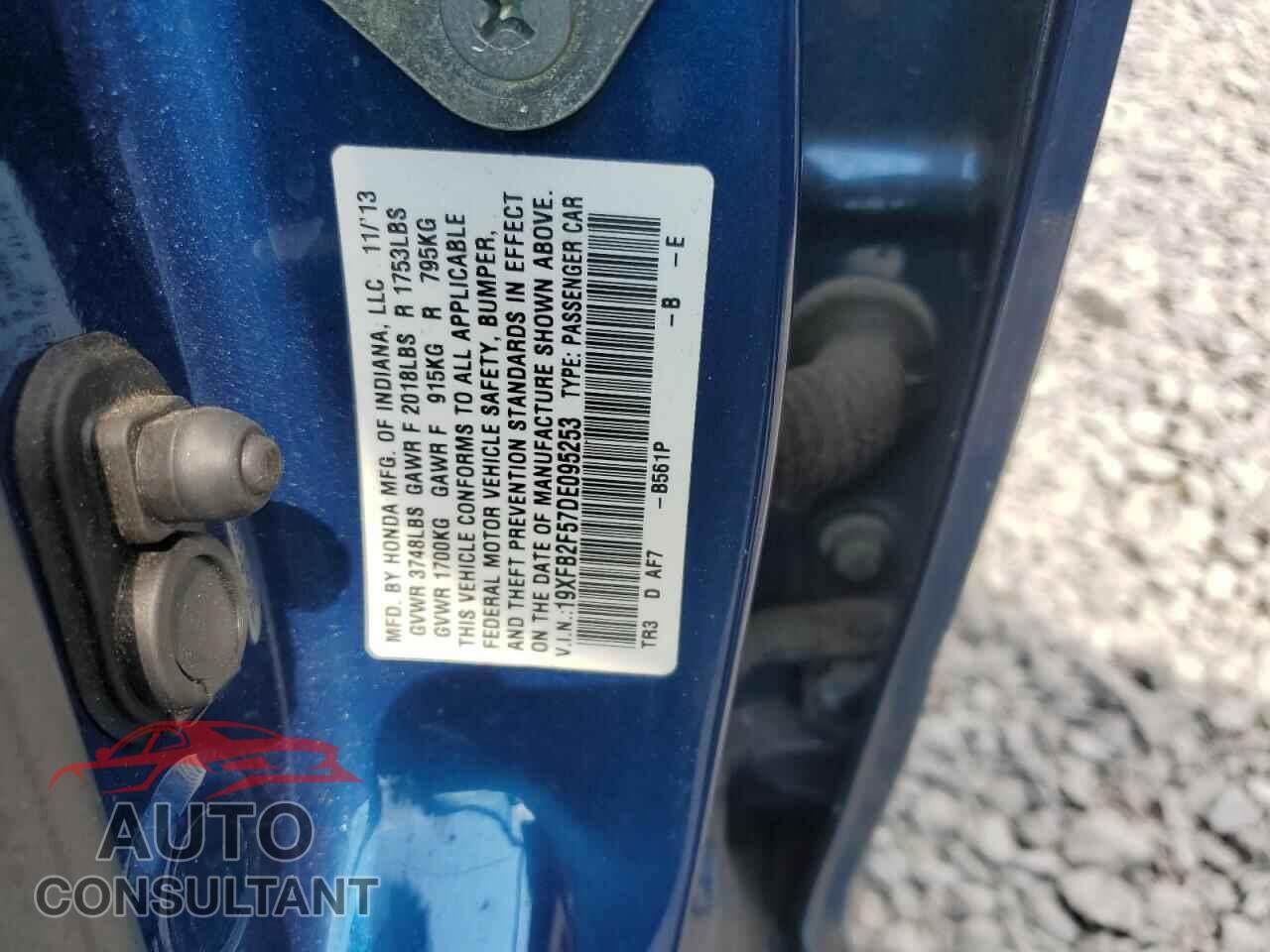 HONDA CIVIC 2013 - 19XFB2F57DE095253