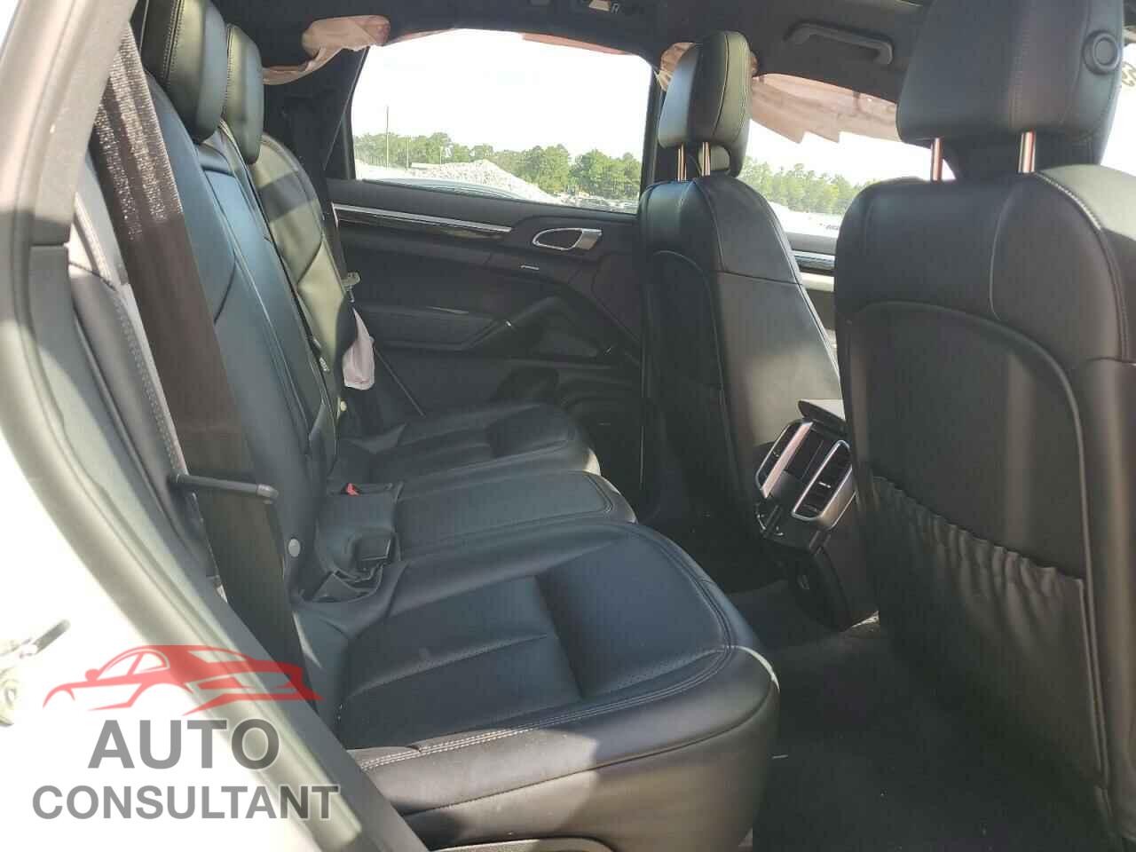 PORSCHE CAYENNE 2017 - WP1AA2A24HKA91219