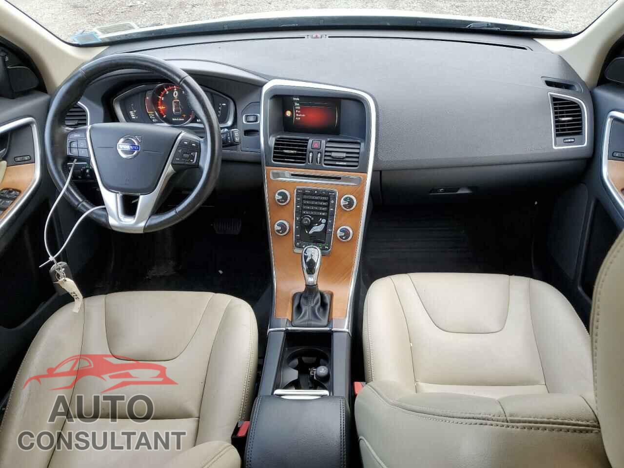 VOLVO XC60 2017 - YV449MRU6H2024949