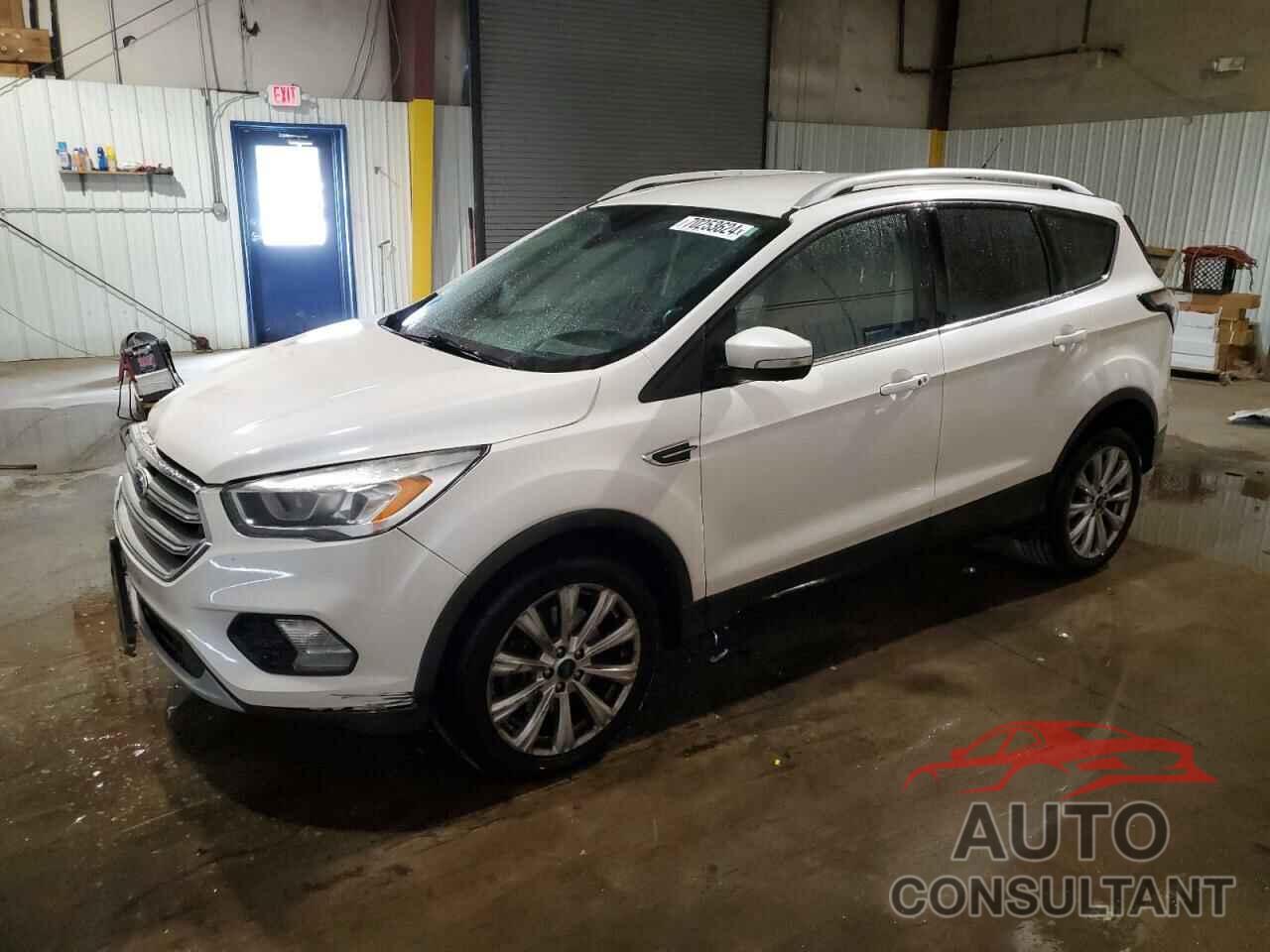 FORD ESCAPE 2017 - 1FMCU0J97HUA14976