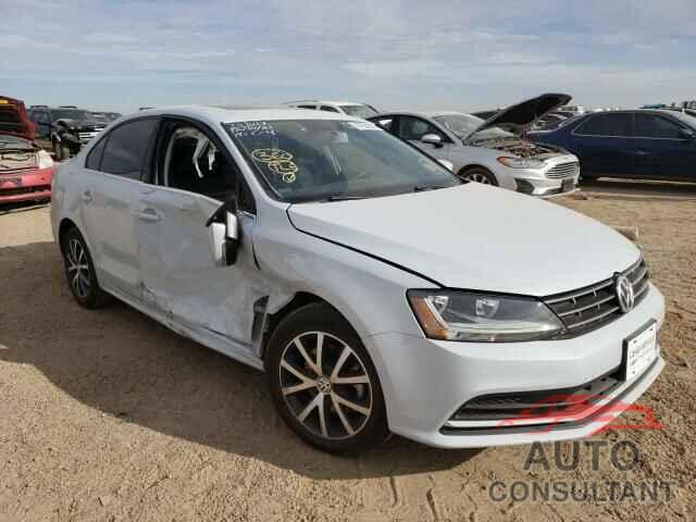 VOLKSWAGEN JETTA 2018 - 3VWDB7AJ8JM216590