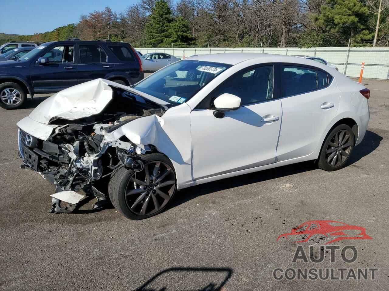 MAZDA 3 2018 - 3MZBN1V39JM249847