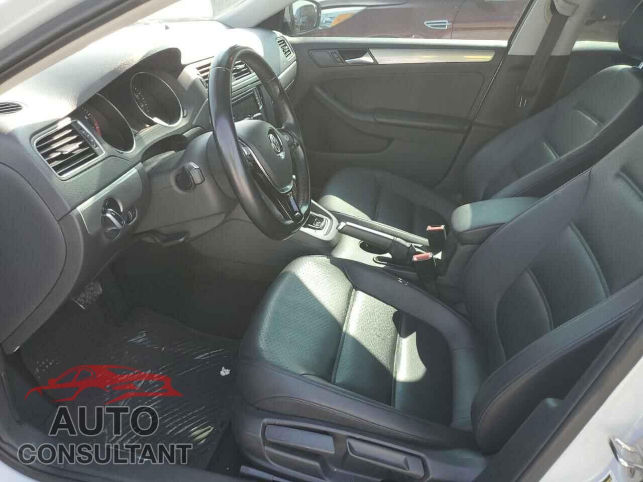 VOLKSWAGEN JETTA 2017 - 3VWDB7AJ5HM273274