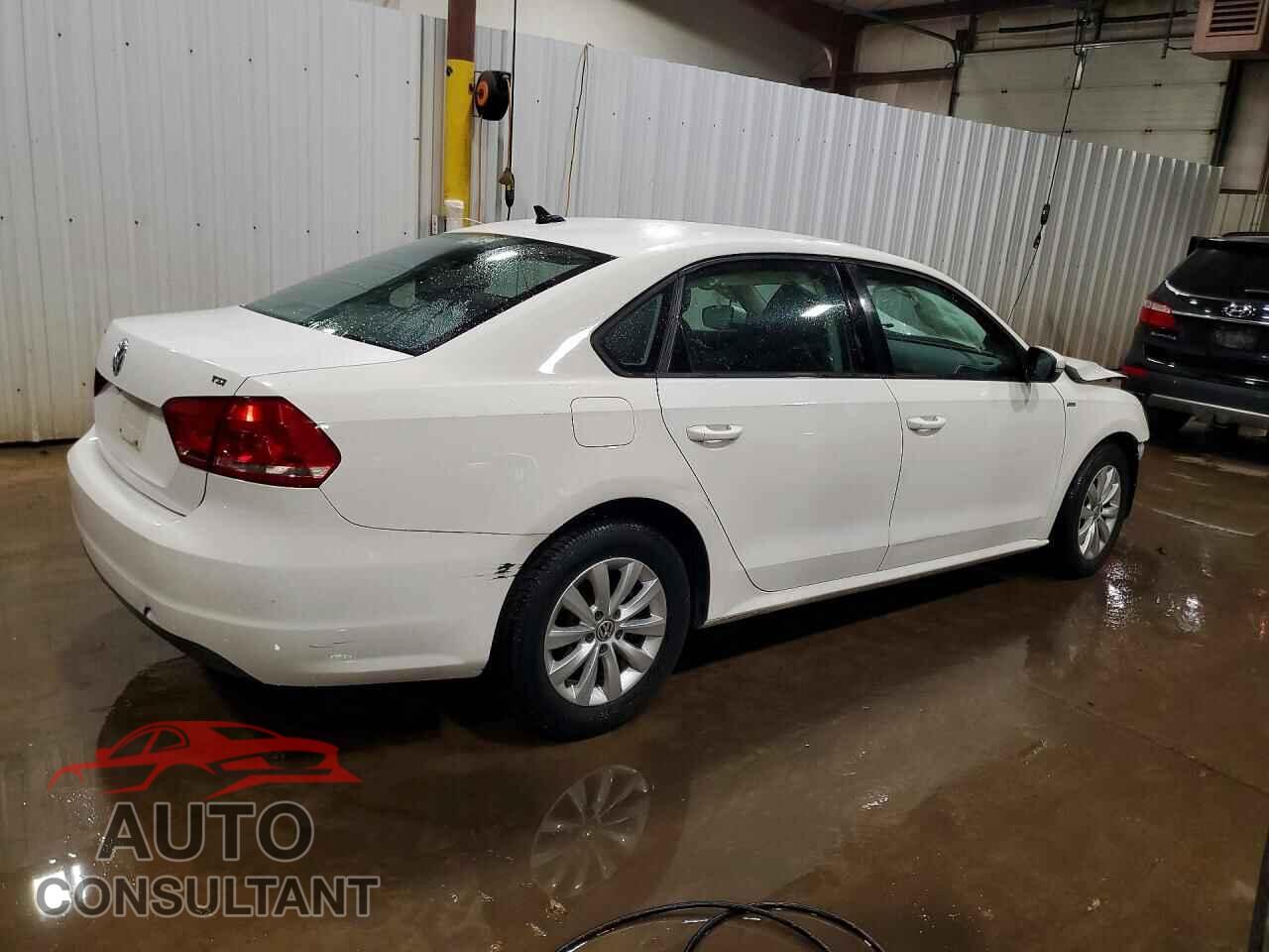 VOLKSWAGEN PASSAT 2014 - 1VWAT7A32EC097833
