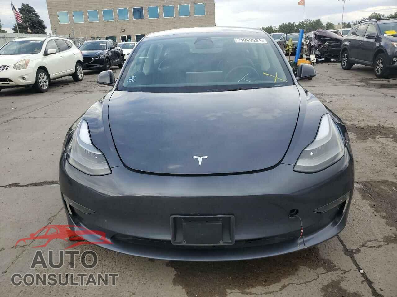 TESLA MODEL 3 2023 - 5YJ3E1ECXPF551135