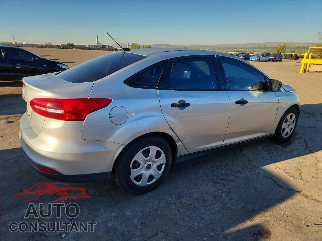 FORD FOCUS 2017 - 1FADP3E24HL342978