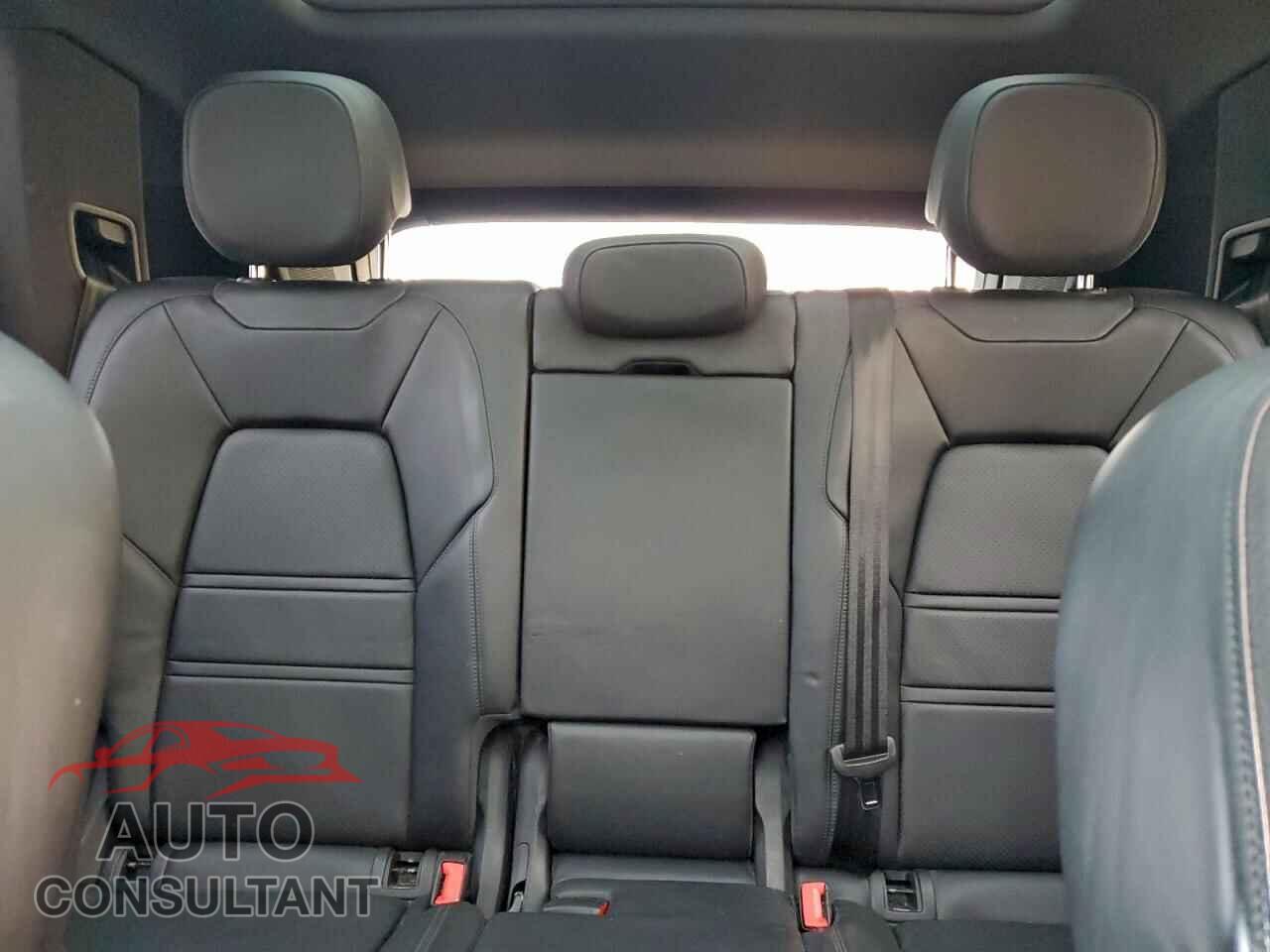 PORSCHE CAYENNE 2019 - WP1AE2AY4KDA50934