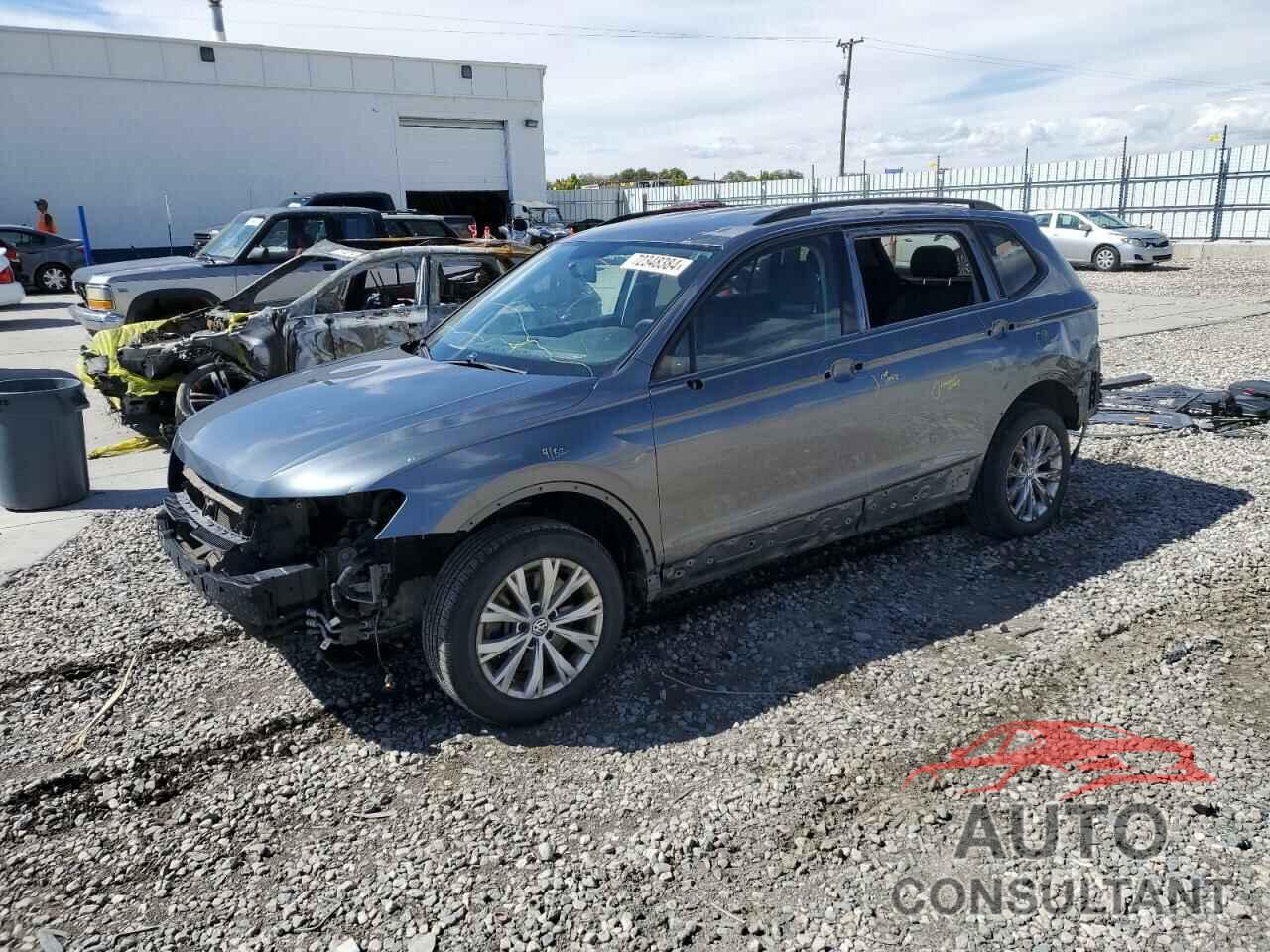 VOLKSWAGEN TIGUAN 2018 - 3VV0B7AX0JM118287