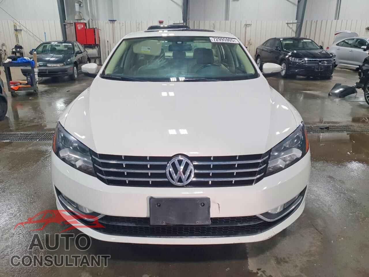 VOLKSWAGEN PASSAT 2014 - 1VWCS7A35EC001379