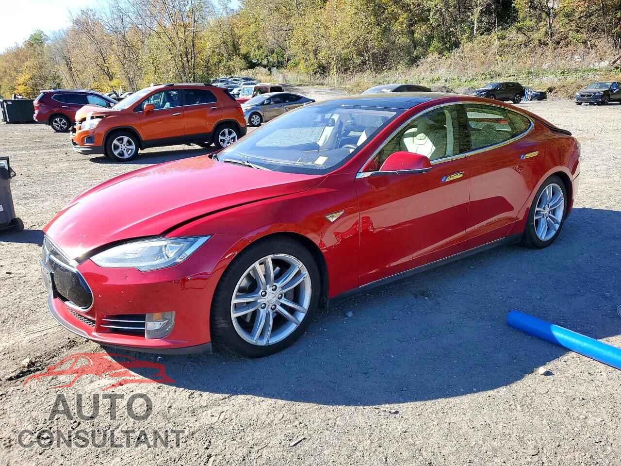 TESLA MODEL S 2013 - 5YJSA1CN5DFP15673