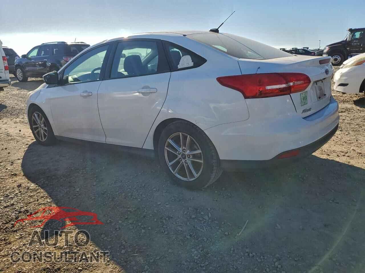 FORD FOCUS 2018 - 1FADP3FE2JL322582