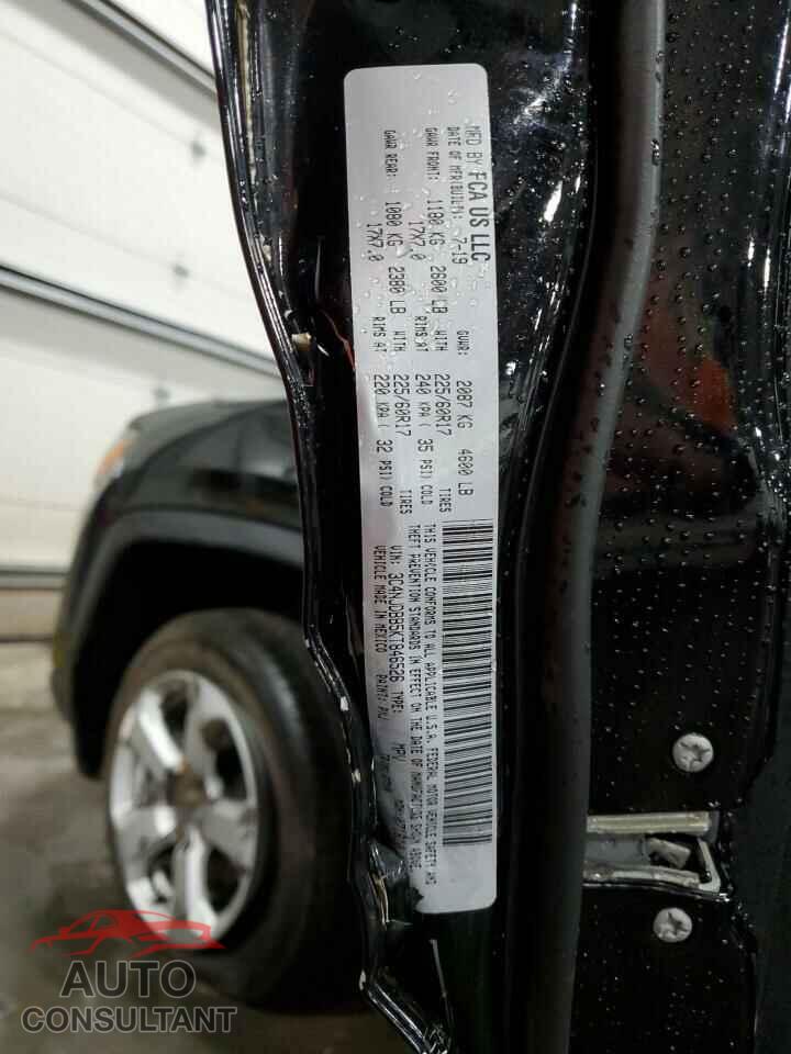 JEEP COMPASS 2019 - 3C4NJDBB5KT846526