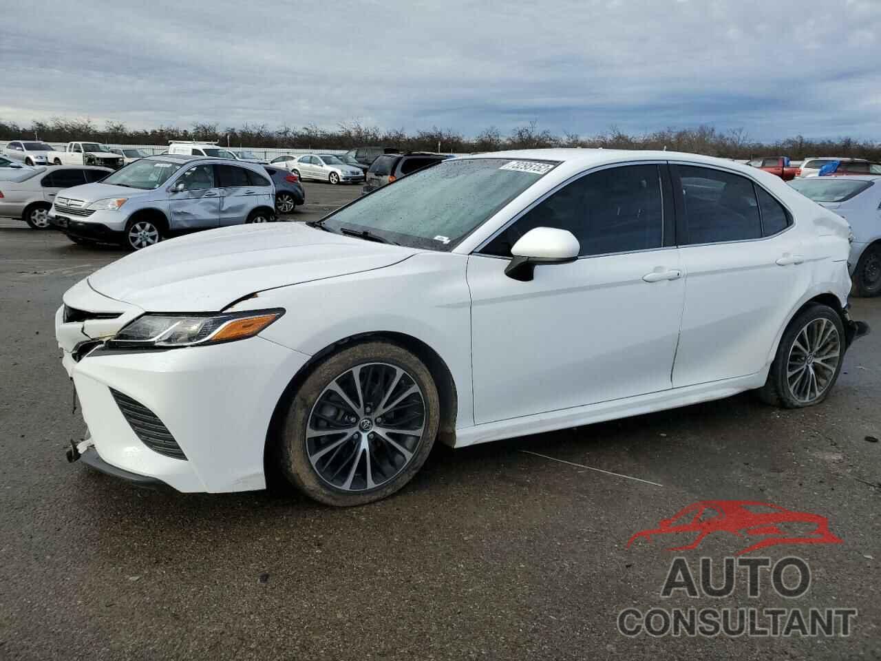 TOYOTA CAMRY 2018 - 4T1B11HK4JU624407