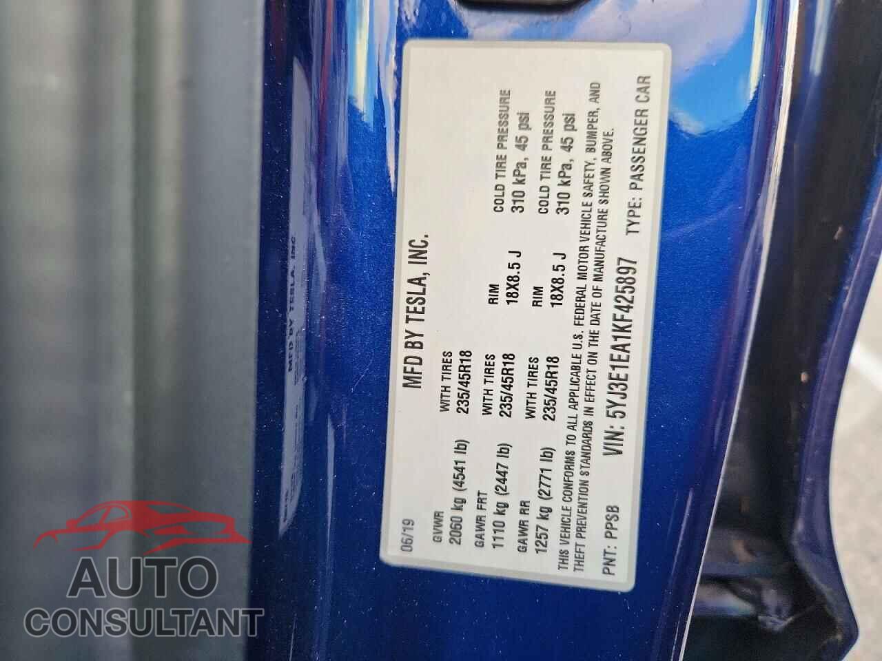 TESLA MODEL 3 2019 - 5YJ3E1EA1KF425897