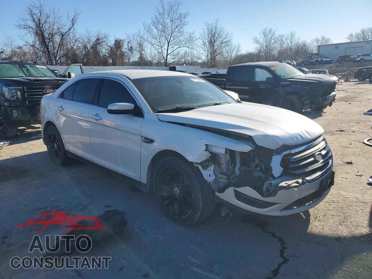FORD TAURUS 2017 - 1FAHP2E88HG132246