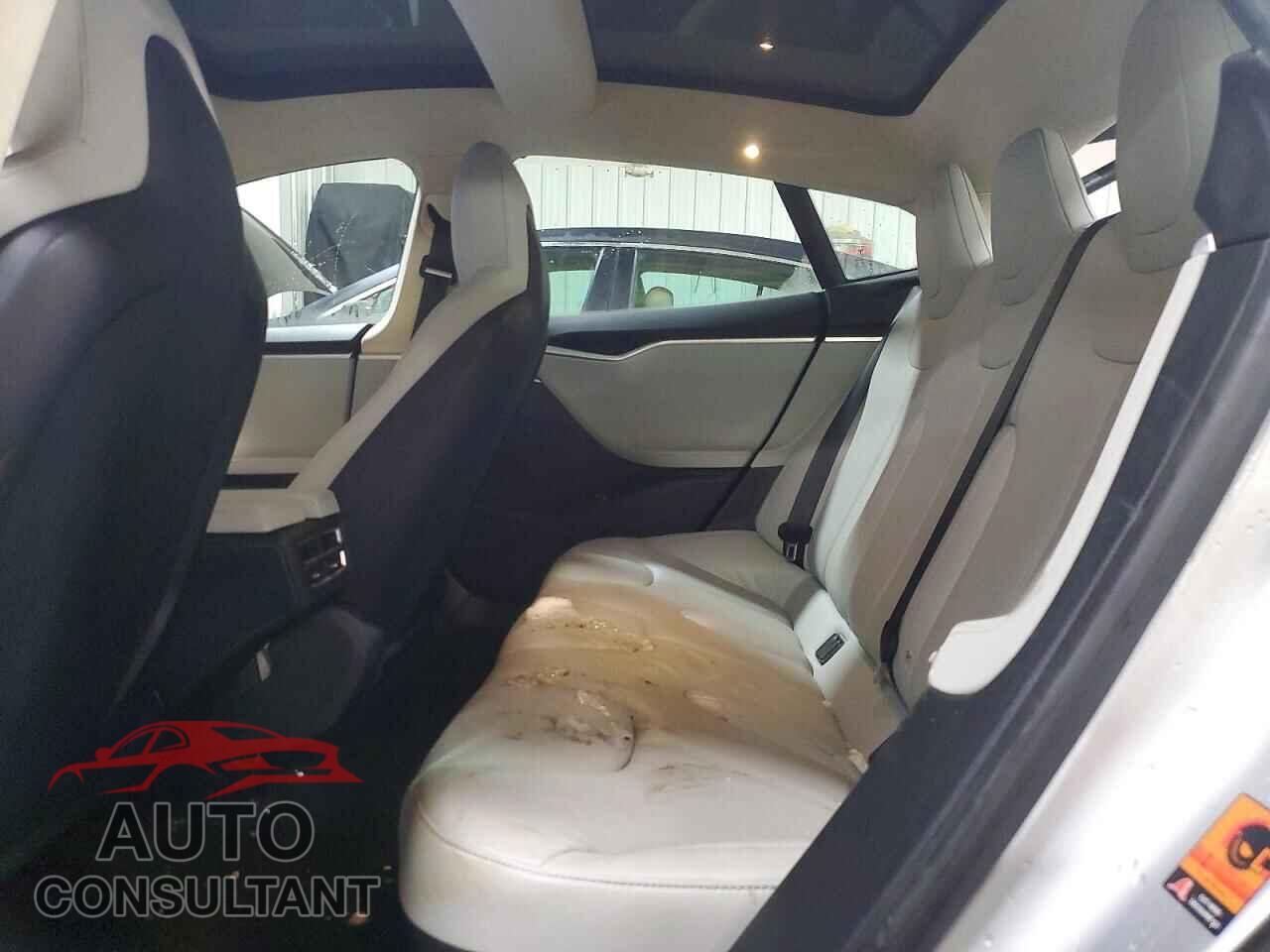 TESLA MODEL S 2015 - 5YJSA1H41FF083208