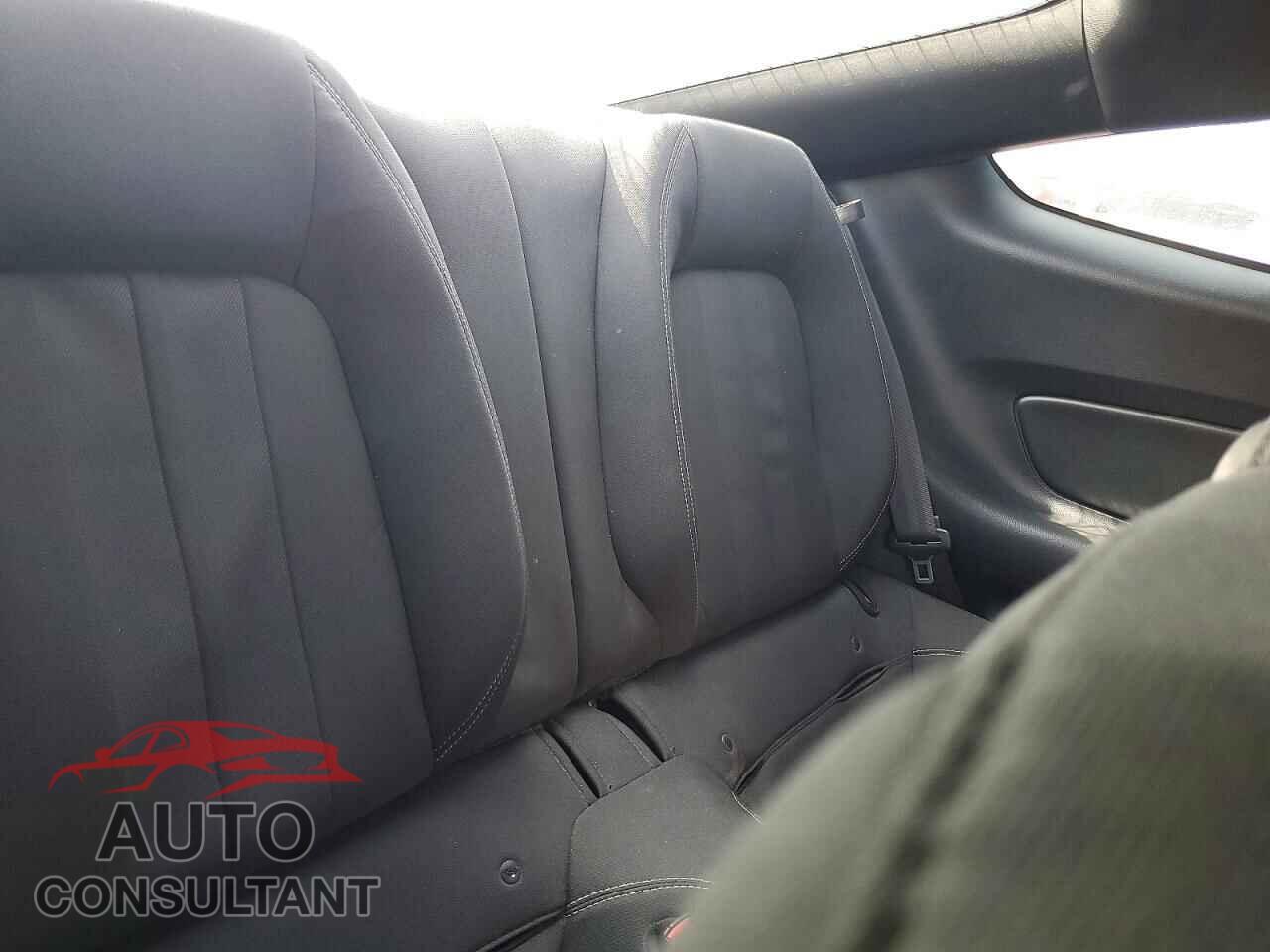 FORD MUSTANG 2020 - 1FA6P8CF8L5176036