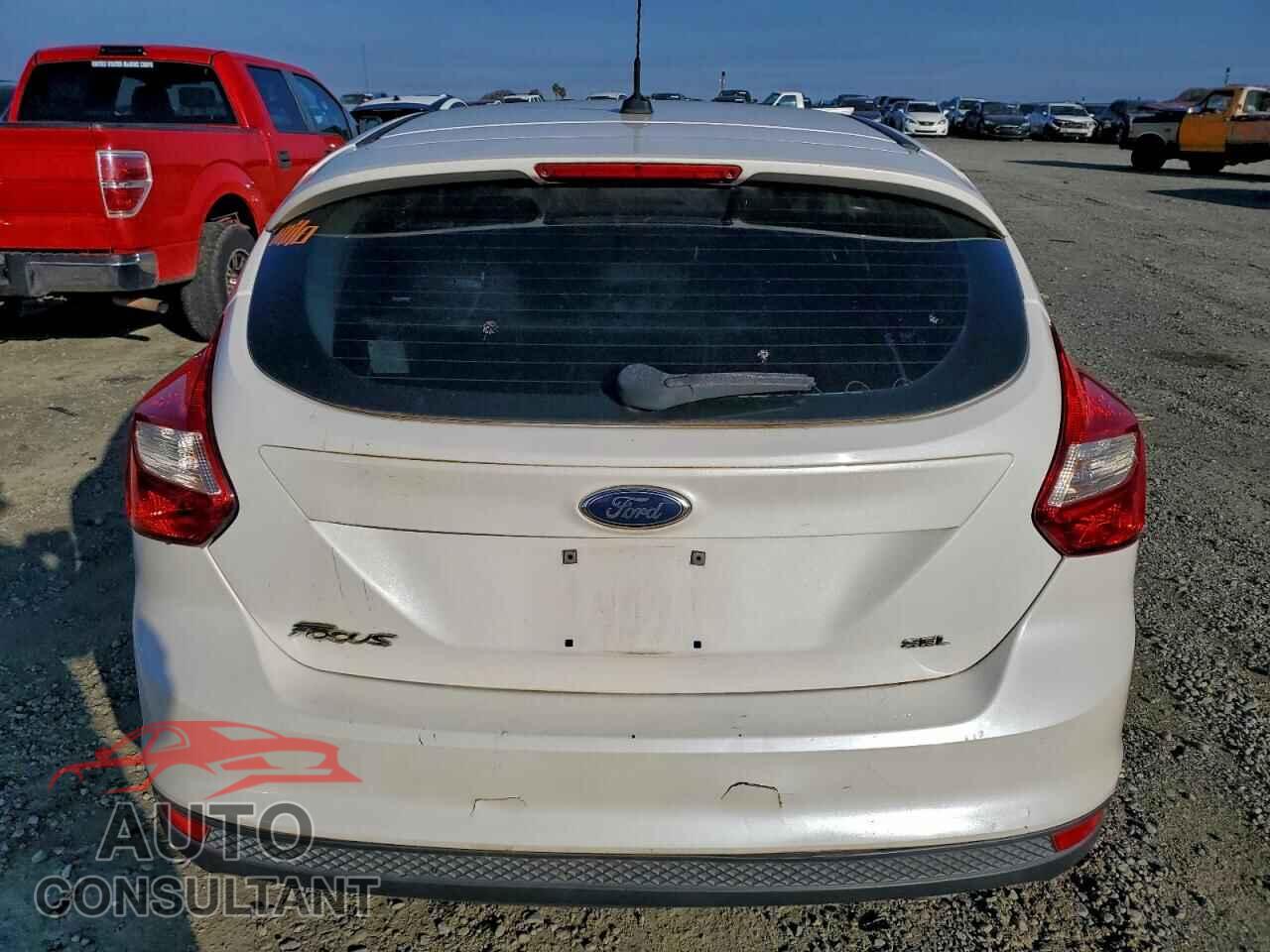 FORD FOCUS 2012 - 1FAHP3M27CL416115