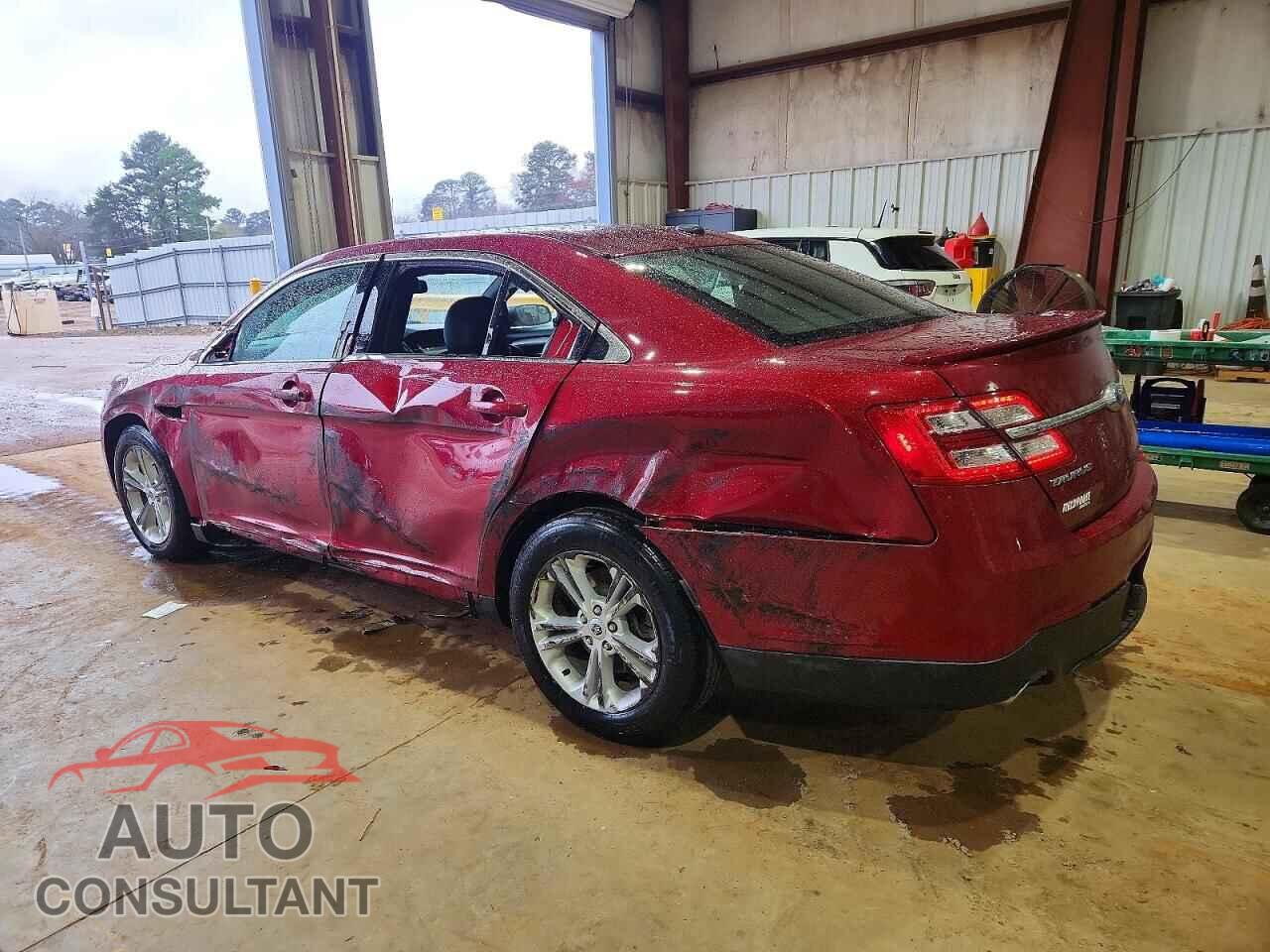 FORD TAURUS 2018 - 1FAHP2E86JG107075