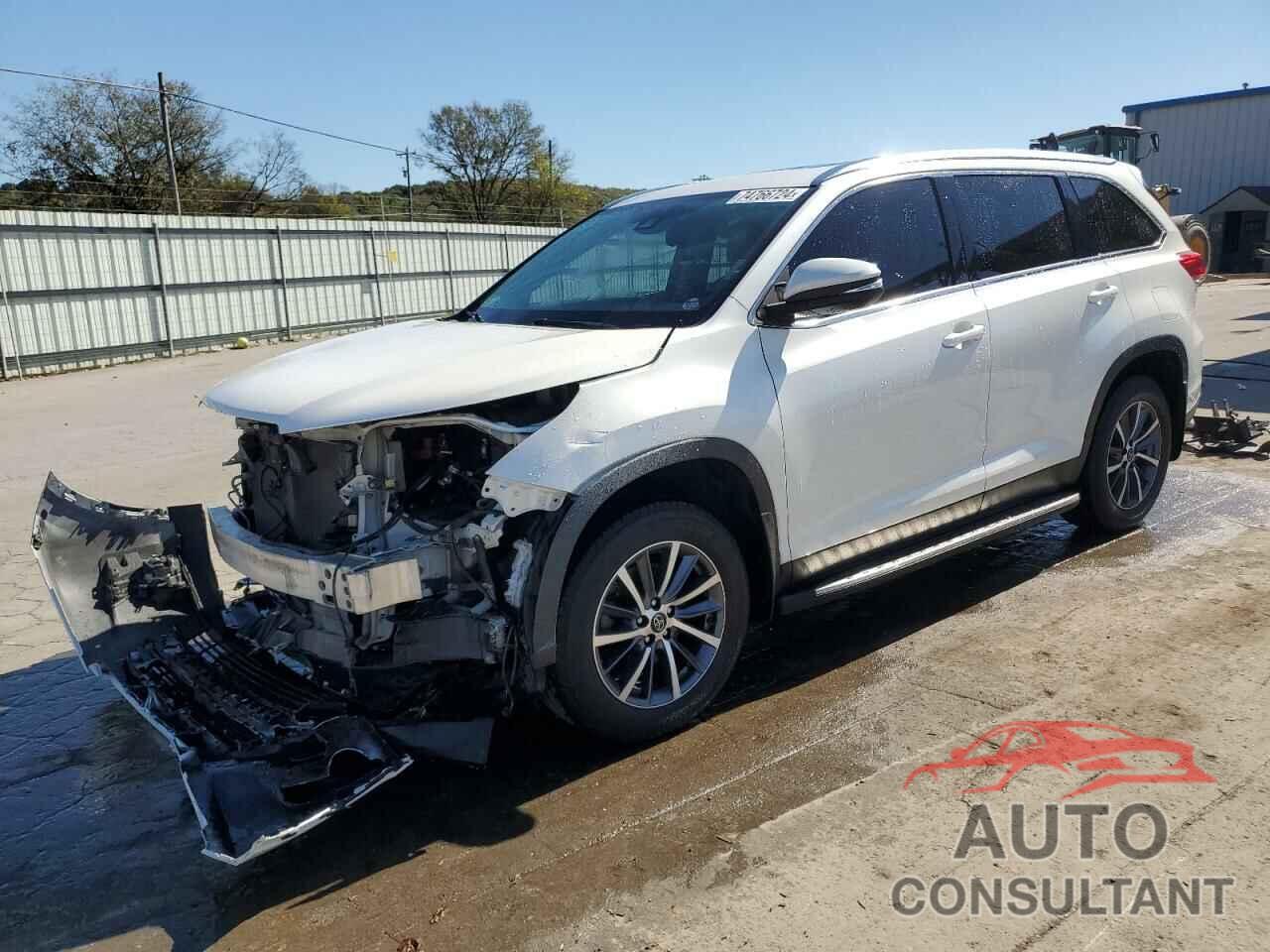 TOYOTA HIGHLANDER 2019 - 5TDKZRFH8KS558176