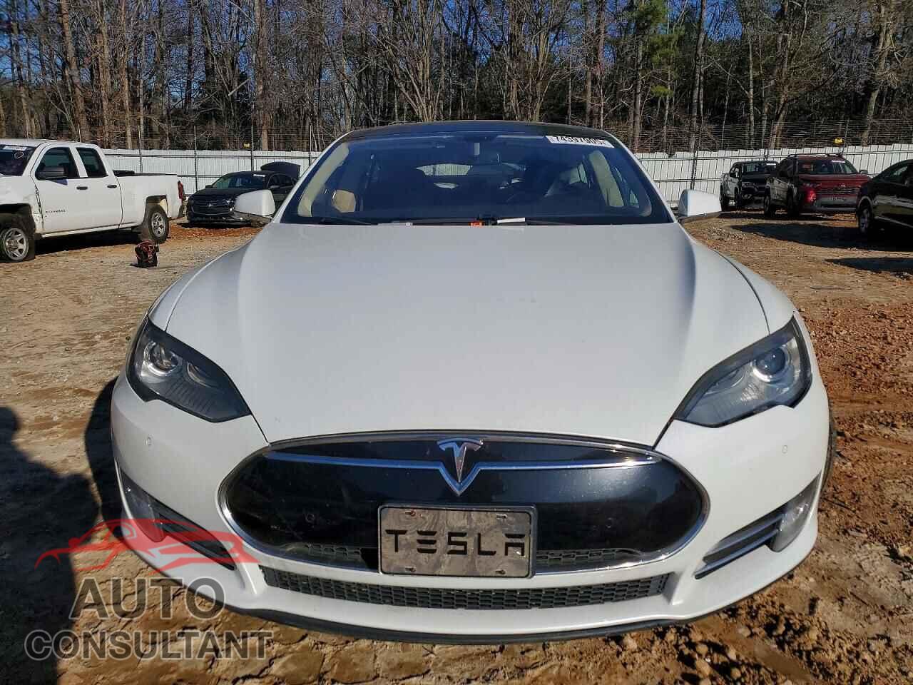TESLA MODEL S 2013 - 5YJSA1CN9DFP26272