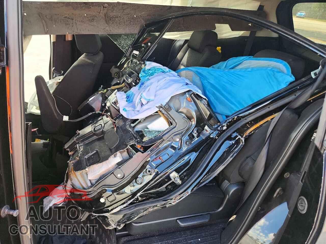 MAZDA 5 2010 - JM1CR2WLXA0360913