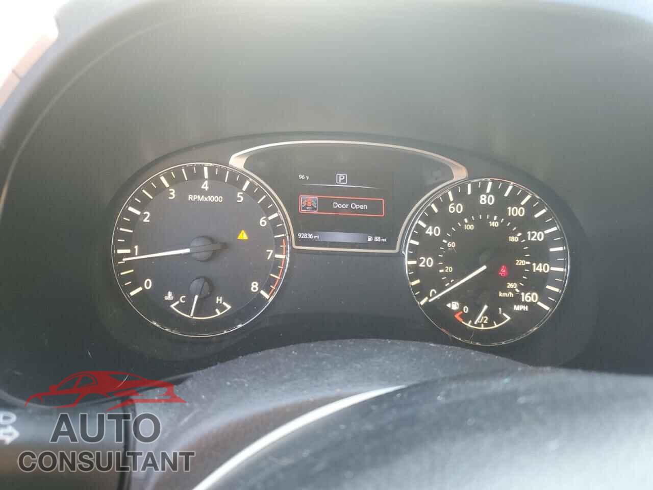 NISSAN PATHFINDER 2016 - 5N1AR2MN0GC667540