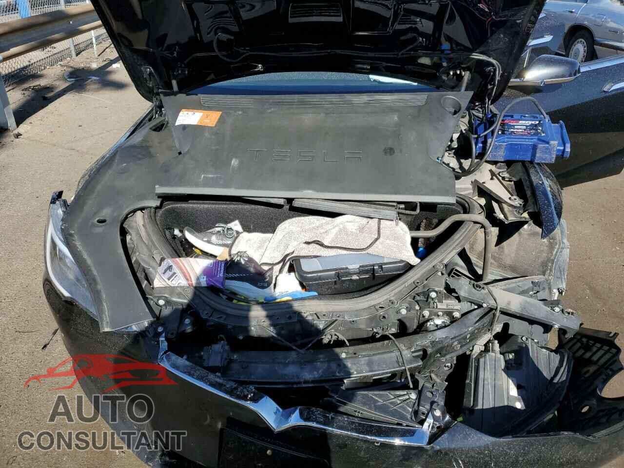 TESLA MODEL S 2018 - 5YJSA1E20JF286165
