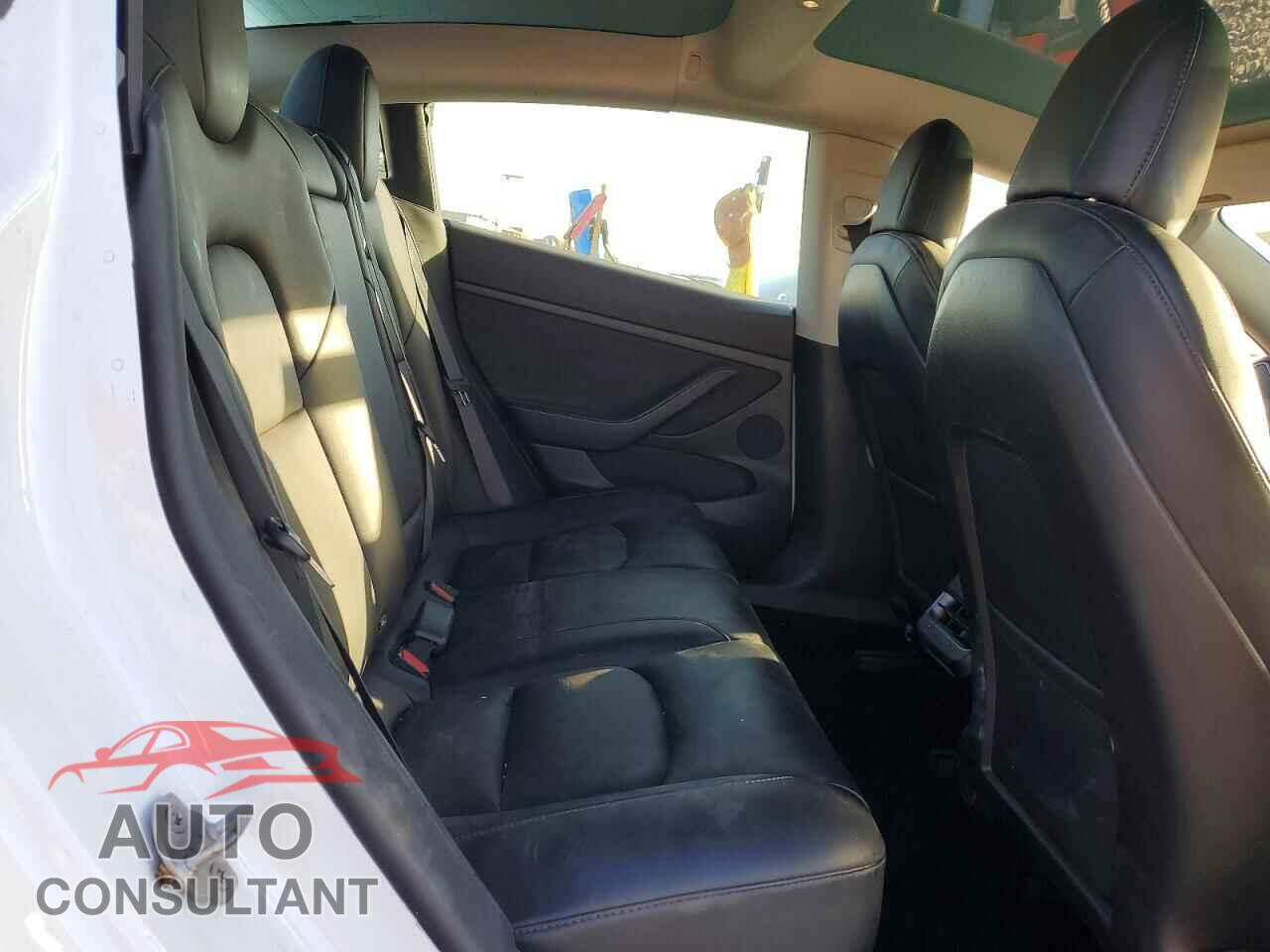 TESLA MODEL 3 2021 - 5YJ3E1EA1MF068451