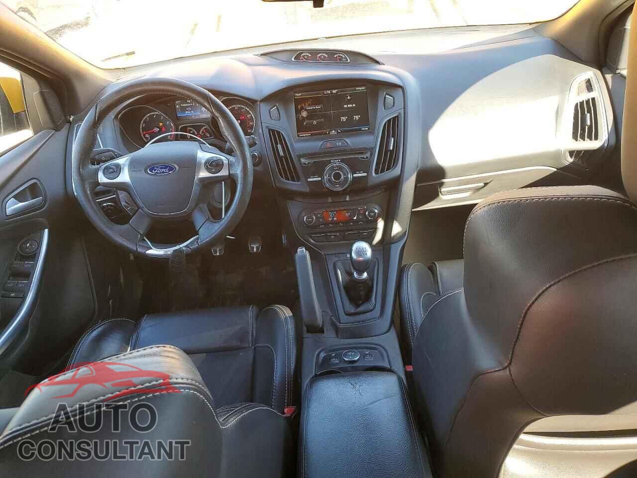 FORD FOCUS 2014 - 1FADP3L94EL208631
