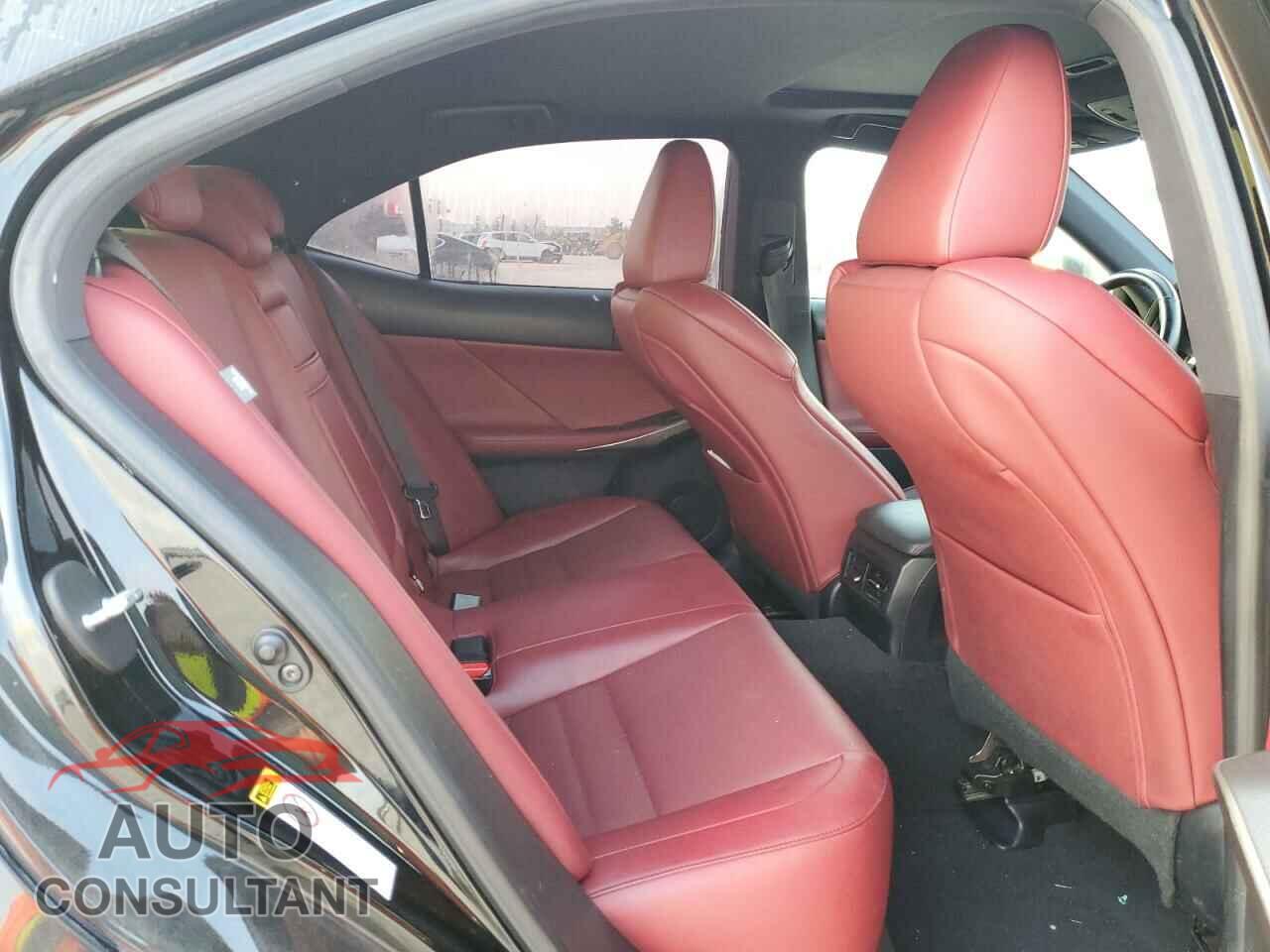 LEXUS IS 2015 - JTHBE1D28F5021040
