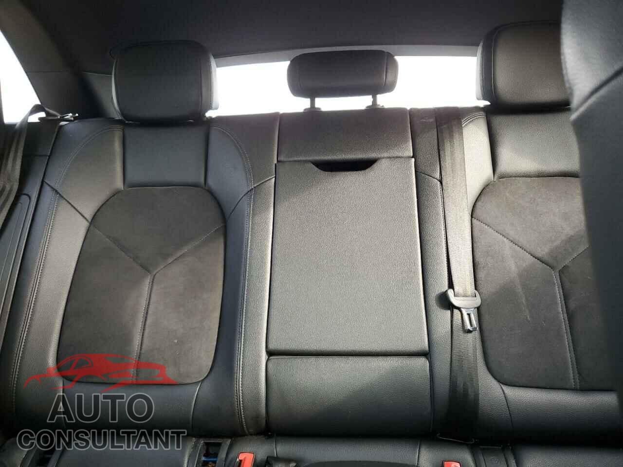 PORSCHE MACAN 2018 - WP1AA2A59JLB09708