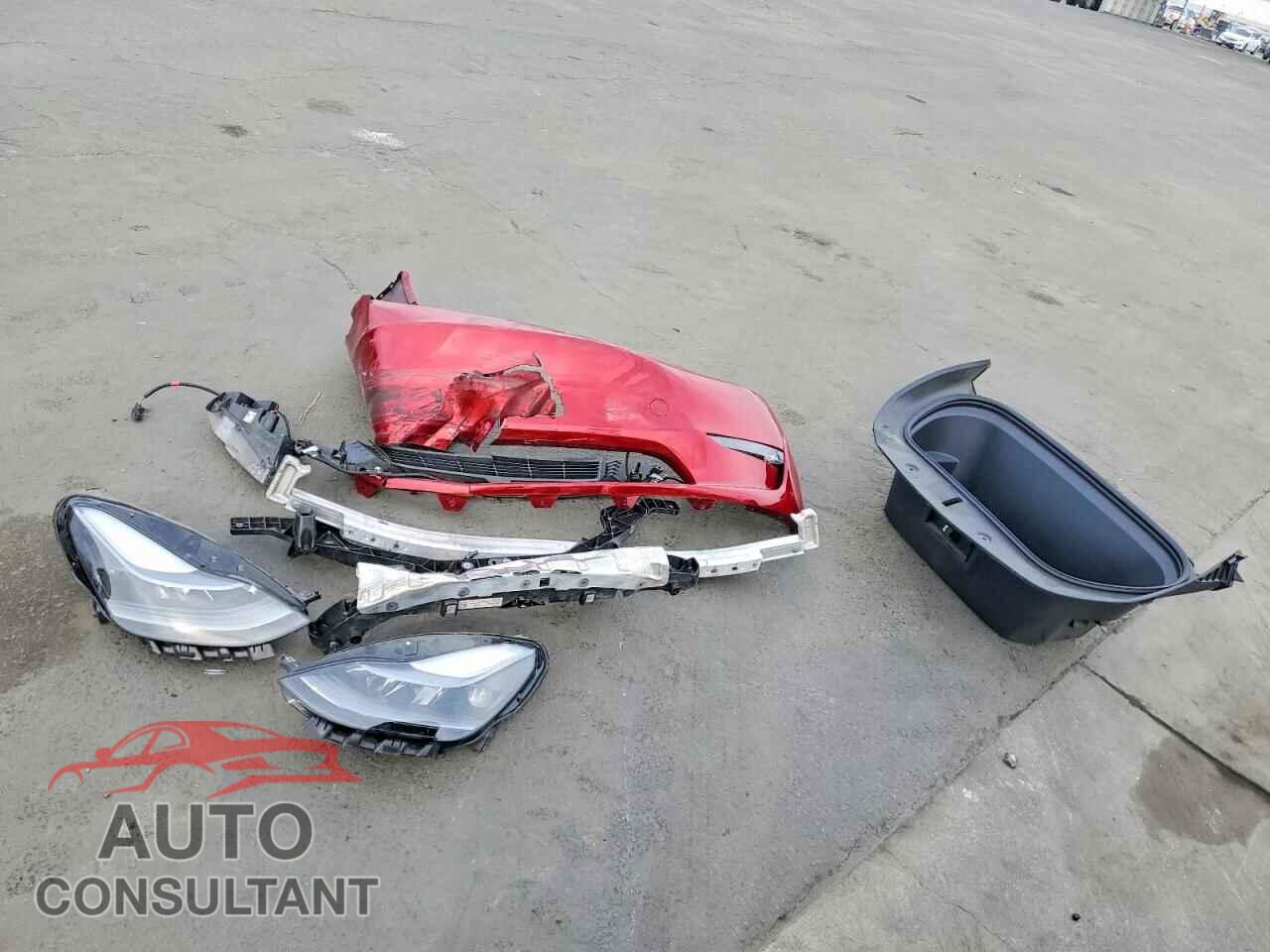 TESLA MODEL Y 2024 - 7SAYGDEE3RF069650