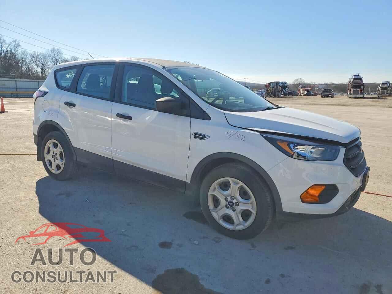 FORD ESCAPE 2018 - 1FMCU0F71JUC60872