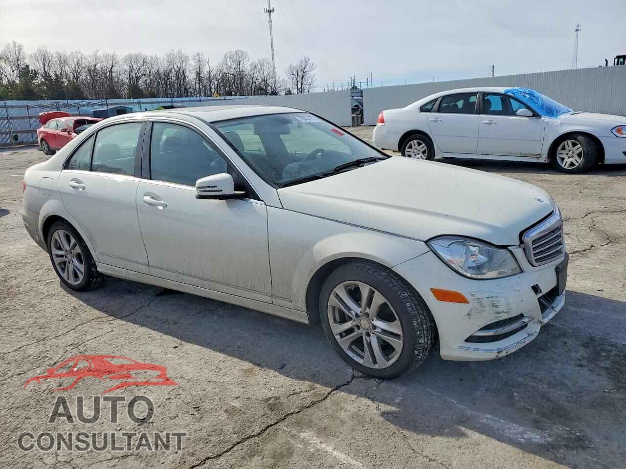 MERCEDES-BENZ C-CLASS 2012 - WDDGF8BB2CA701458