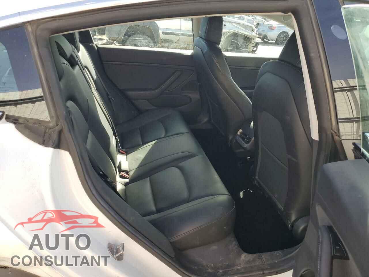 TESLA MODEL 3 2019 - 5YJ3E1EB8KF393250