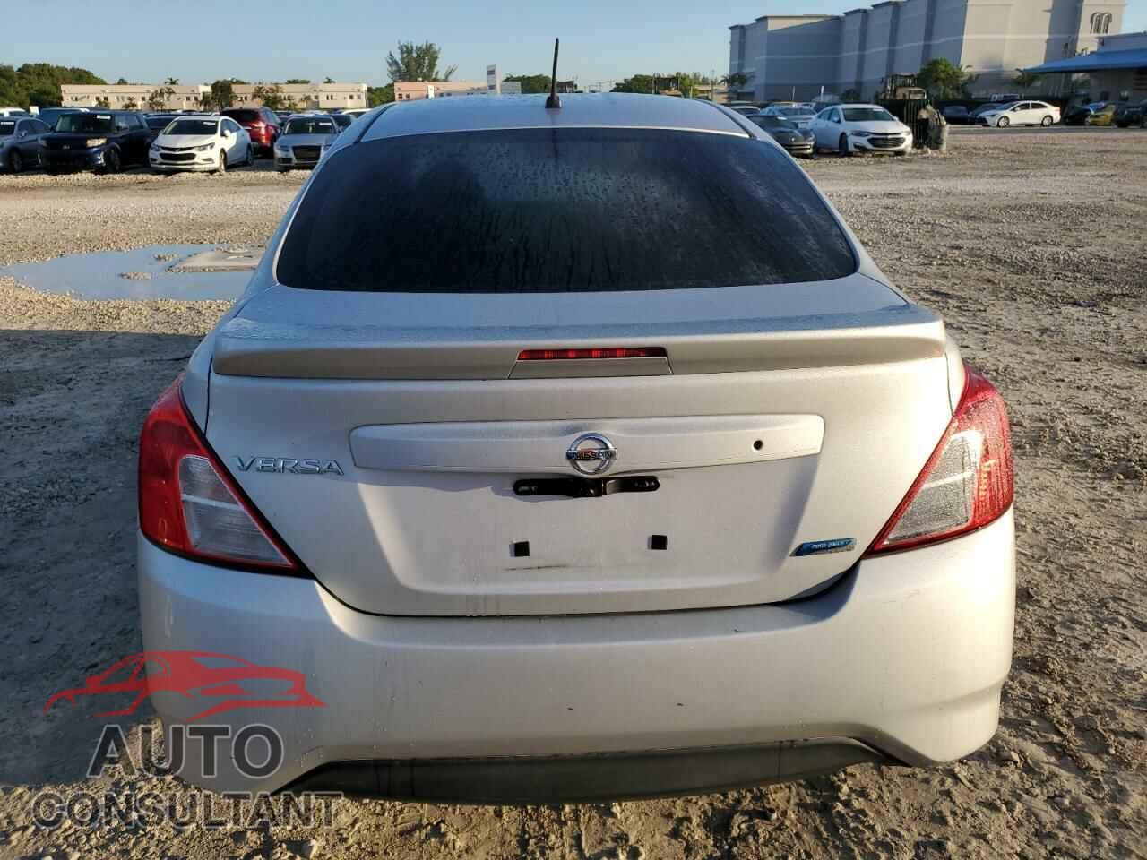 NISSAN VERSA 2016 - 3N1CN7AP1GL842249