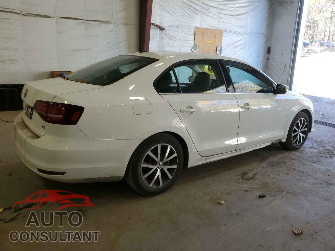 VOLKSWAGEN JETTA 2017 - 3VWDB7AJ2HM202727