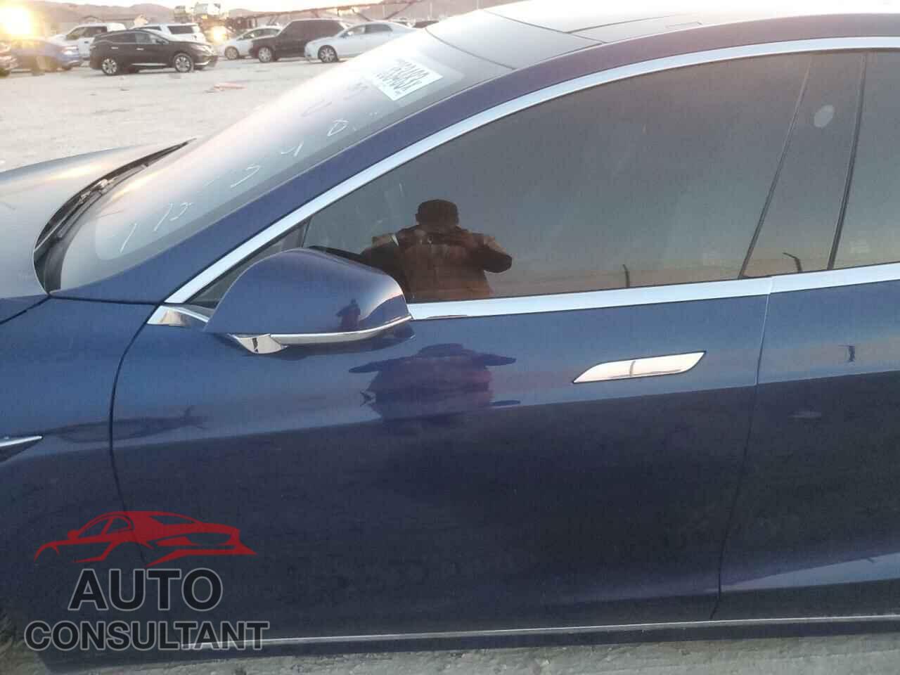 TESLA MODEL S 2017 - 5YJSA1E2XHF180221