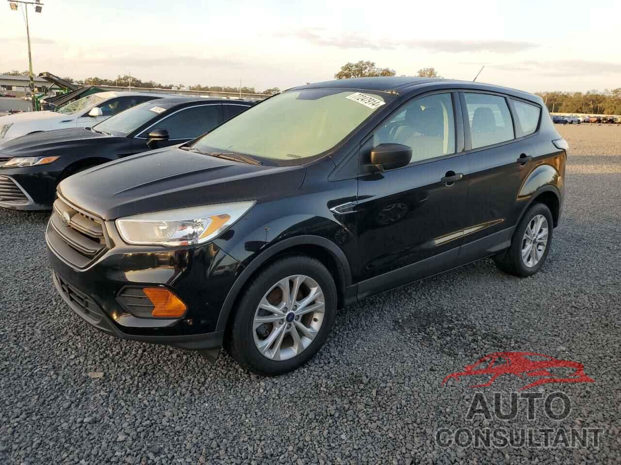FORD ESCAPE 2017 - 1FMCU0F78HUD35223