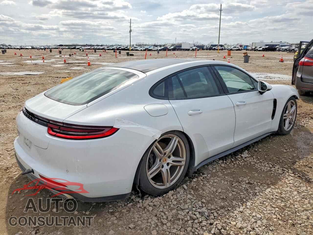 PORSCHE PANAMERA 2018 - WP0AA2A72JL101730